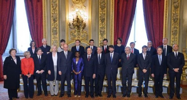 รัฐบาลผสมชุดใหม่ของอิตาลีเข้าพิธีสาบานตนรับตำแหน่ง